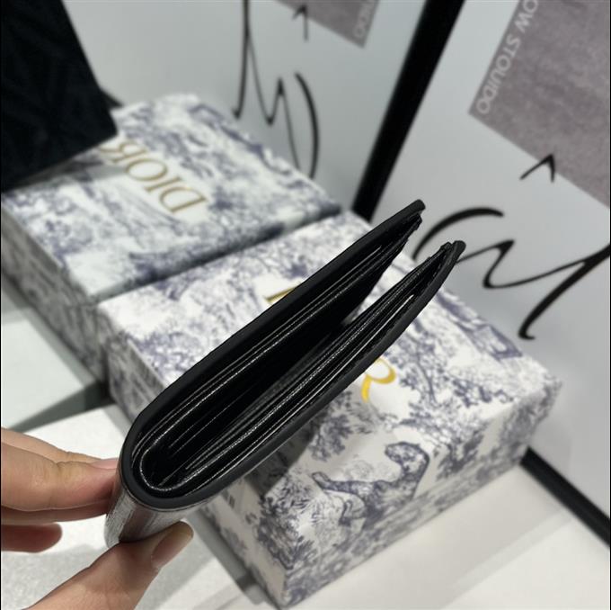 2025228Y 180P182140330